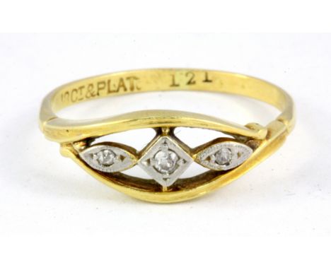 An Art Deco 18ct yellow gold and platinum diamond set ring, (P).