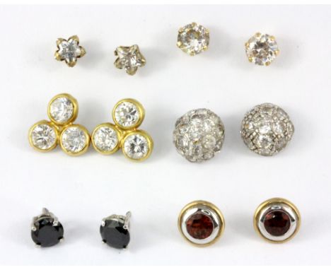 Six pairs of 9ct yellow gold and other stud earrings (without butterflies).