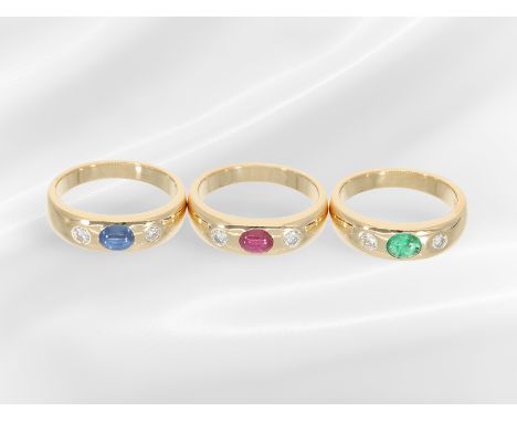 Ring: 3 hochwertige, goldene Bandringe mit Rubin-, Saphir- Brillant-und Smaragdbesatz: 2 Ringe Rg 58, 1 Ring RG 57, zusammen 