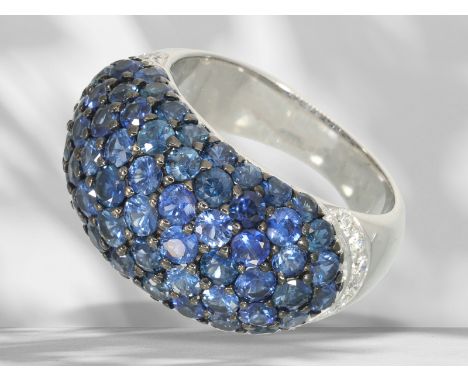 Ring: hochwertiger Cocktailring mit Saphirbesatz sehr feiner Qualität, neuwertig: Ca. Ø 16,5 mm, RG 51, ca. 10,5g, 18K Weißgo