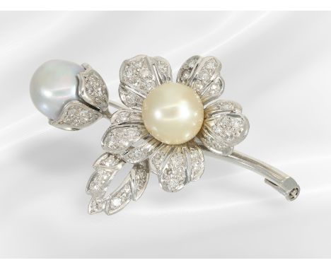 Brosche/Nadel: äußerst dekorative, florale vintage Goldschmiedearbeit mit Perlen und Brillanten, Handarbeit: Ca. 47 x 32mm, c