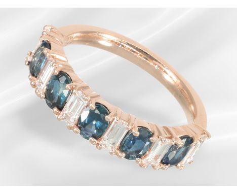Ring: neuwertiger Ring mit Saphirbesatz und feinsten Diamanten, ca. 2,1ct: Ca. Ø17mm, RG54, ca. 4,3g, 18K Roségold, sichtbare