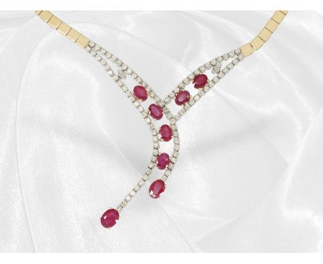 Kette: Elegantes, sehr dekoratives vintage Rubin/Brillant-Collier, dekorative Handarbeit, ca. 10ct: Ca. 46cm lang, ca. 51,6g,