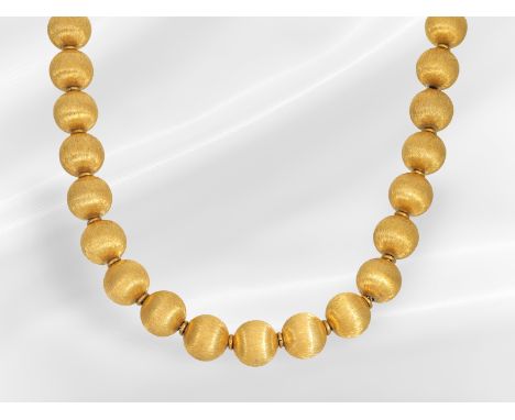 Kette/Collier: ausgefallene 14K goldene Kugelkette: Ca. 42,5cm lang, ca. 43,5g, 14K Gold, aufgezogen mit oberflächlich satini