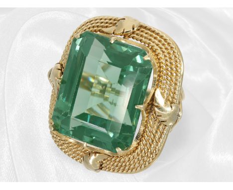 Ring: außergewöhnlicher vintage Goldschmiedering mit grünem Farbstein, alte Handarbeit aus 14K Gold: Ca. Ø16,5mm, RG51, ca. 1