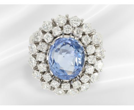 Ring: sehr wertvoller Goldschmiedering mit reichem Brillantbesatz und großem Ceylon-Saphir "NO HEAT": Ca. Ø 19 mm, RG 58, ca.
