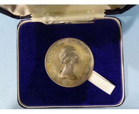 Royal Mint, a cased Northern Ireland silver 50th Anniversary commemorative medal, 1921-1971.