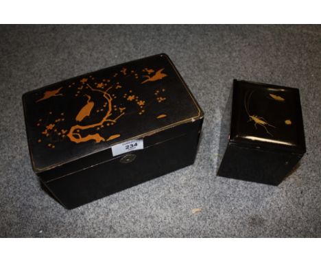 A VINTAGE ORIENTAL LACQUER WARE TEA CADDY