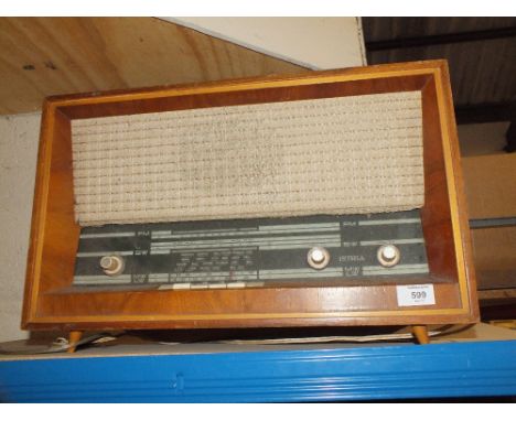 A VINTAGE ISTRIA RADIO