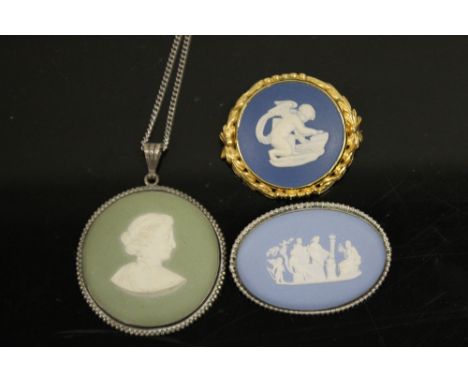 TWO WEDGWOOD JASPERWARE BROOCHES TOGETHER WITH A JASPERWARE PENDANT ON CHAIN