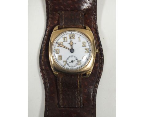 A HALLMARKED 9CT GOLD GENTS VINTAGE SWISS WRISTWATCH