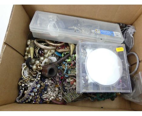 A collection of miscellaneous items, mainly costume jewellery and watches to include faux pearl single string choker, various