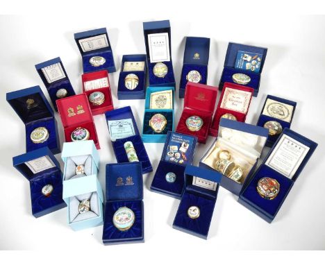 A collection of assorted boxes Halcyon Days enamel trinket, patch and pill boxes, to include the 1978 Christmas box together 