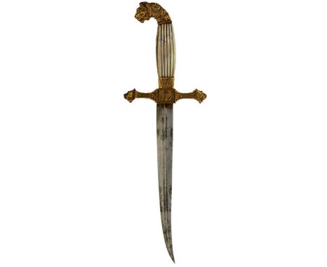 A FRENCH FIRST EMPRE NAVAL DIRK, 19.5cm double fullered curving blade, regulation gilt hilt, the crossguard with lion's head 