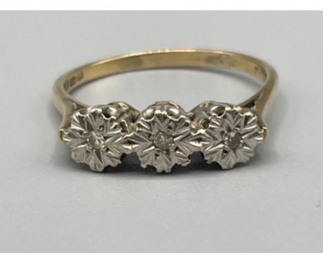 Vintage 9ct gold 3 stone diamond ring size Q 2.7g