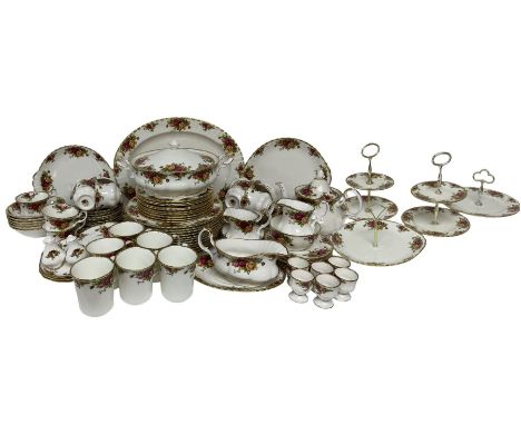 Extensive Royal Albert Old Country Roses pattern tea and dinner service, comprising twelve dinner plates, ten smaller plates,