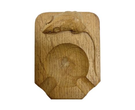 'Mouseman' oak ashtray by Robert Thompson of Kilburn, L10cm