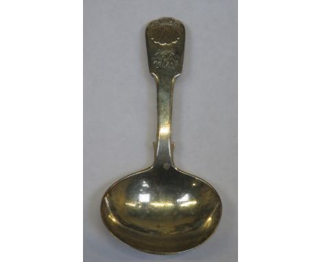George III Hallmarked silver caddy spoon, with shell decoration to handle, London assay by Thomas Wallis &amp; Jonathan Hayne