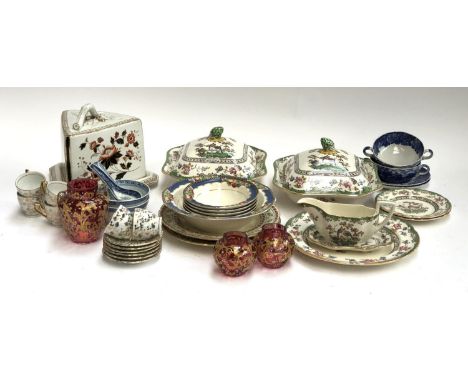A mixed lot of ceramics to include Copeland Spode lidded tureens, matching gravy boat, stand, dinner plate, saucers; cheese c