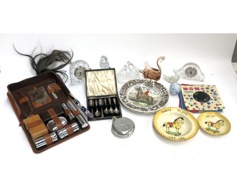 A mixed lot to include vintage 'Connoisseur' gents vanity set; Burleigh 'Gee Gee' baby's plate, an Adrian Sankey glass paperw