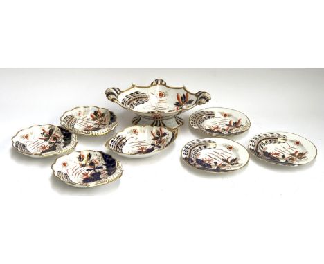 Eight pieces of Spode 'Banana Tree', pattern no. 2214, c.1810, to including centre bowl (af), side plates, etc 