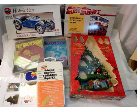 Collection of mixed items including diecast. UK P&amp;P Group 2 (£20+VAT for the first lot and £4+VAT for subsequent lots) 