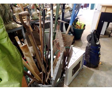 Bin of mixed garden tools, bin not included. Not available for in-house P&amp;P 