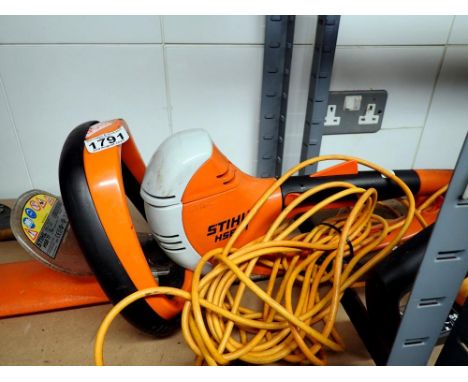 Stihl electric hedge cutter. All electrical items in this lot have been PAT tested for safety and have passed. This does not 