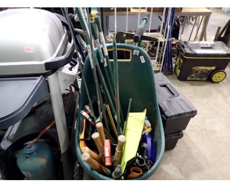 Garden bucket containing mixed tools. Not available for in-house P&amp;P 