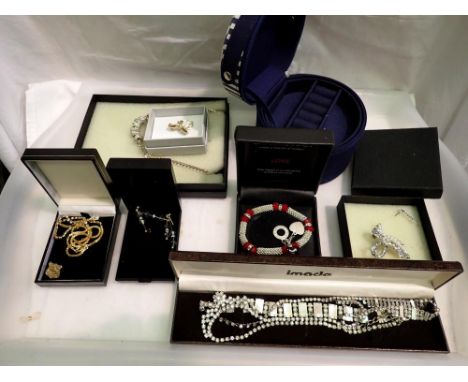 Small quantity of costume jewellery to include Charmology bracelet. UK P&amp;P Group 1 (£16+VAT for the first lot and £2+VAT 