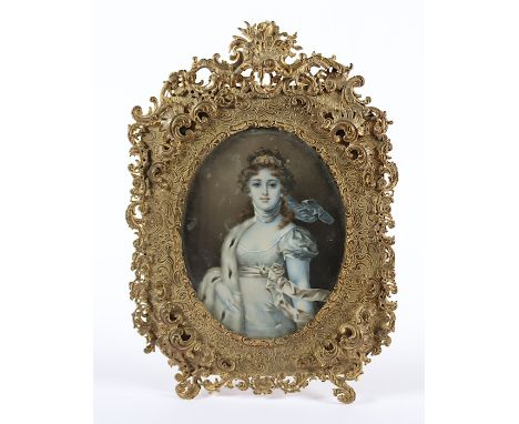   PORTRAIT KÖNIGIN LUISE VON PREUSSEN, Gouache auf Malplatte, nach dem Gemälde von Gustav Richter, H 11,5, vergoldeter Standb