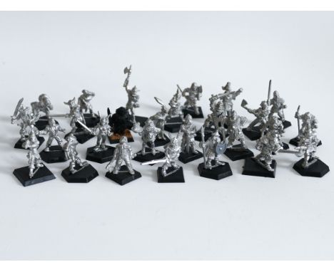 This is a lot of metal IMPERIAL / HUMAN figures made by CITADEL MINIATURES for GAMES WORKSHOP in the 1980's / 1990's. Most ar