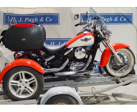 Kawasaki V-classic Easy Rider tricycle. 1999. 800cc.Frame No. SABTVR03929074639Comes with motorcycle trailer.Reg. T877 JHB. V
