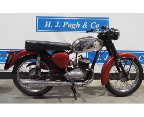 BSA Bantam 175cc motorcycle project. 1970.Frame No. ND06478B175.Engine No. GD78471.Runs but needs work. C/w BSA instruction m