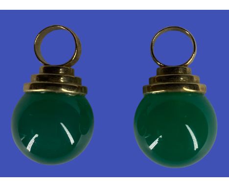 9CT GOLD ROUND CUT JADE PENDANTS, A PAIR - 7grms