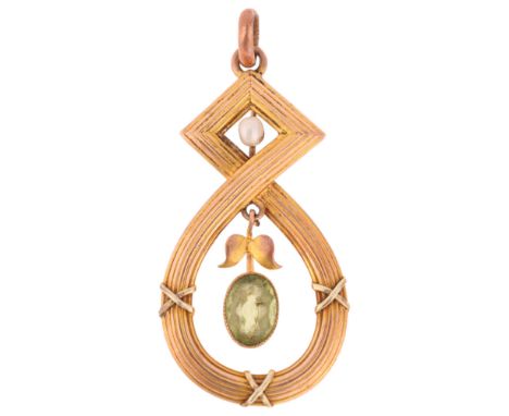 An Art Nouveau 9ct rose gold peridot and pearl openwork pendant, maker SB&S Ltd, 32.7mm, 1.5g . Condition Report:No damage or