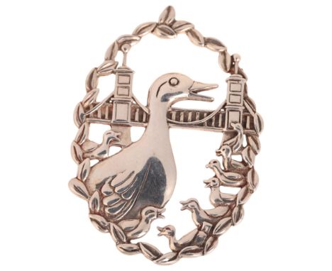 LONGS - an American sterling silver 'Boston Common Bridge' brooch/pendant, 55.6mm, 14.4g . Condition Report:No damage or repa