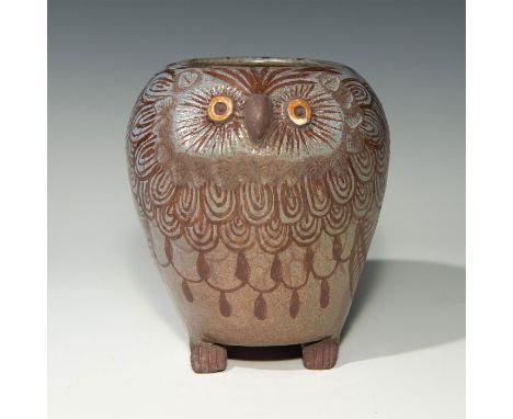 Ceramic owl vase by Francois Raty(1928-1982)Ceramic owl vase designed by famous artist Francois Raty (1928-1982).Signed on th