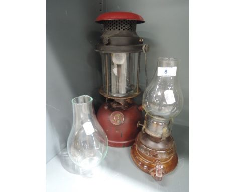 A vintage Tiley lamp and similar oil lamp