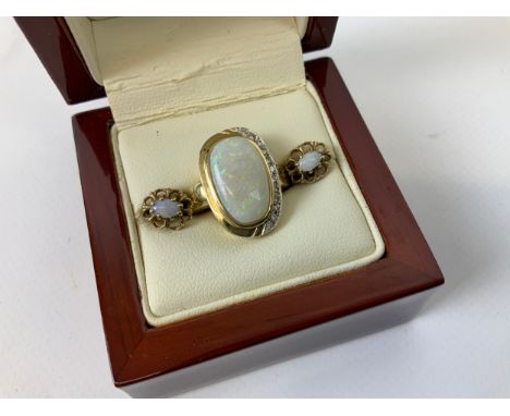 14ct Gold Opal Ring - Size N and Earrings - 7gms 