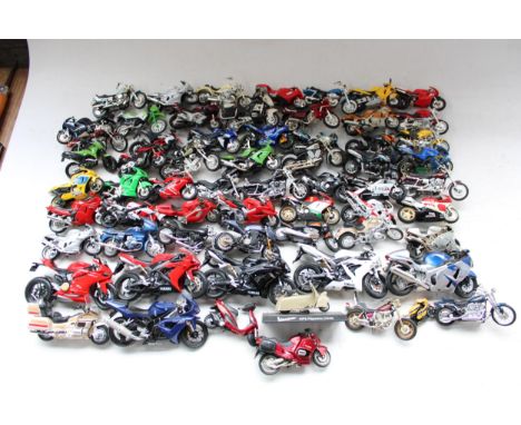 Collection of Maisto and other diecast model motorcycles (qty) 