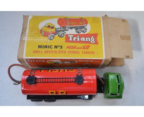 Vintage Tri-ang Minic No3 Push and Go Shell Articulated Petrol Tanker with original box. Model in excellent functioning condi