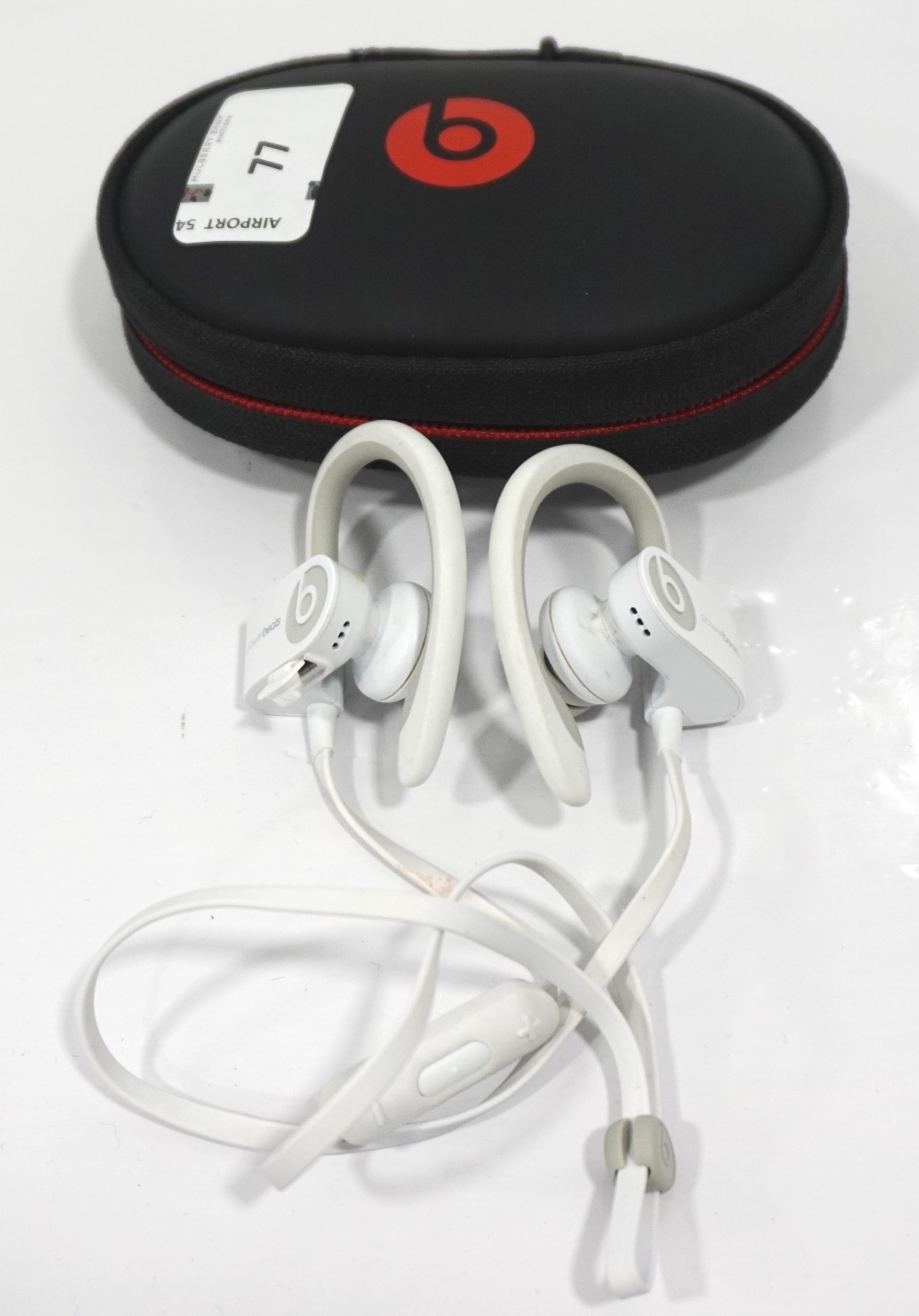 powerbeats model b0516