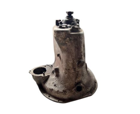 A crankshaft for 1930's Austin 16/6 2249cc engine Crank Case for Austin 1932 Austin 16/6 2 x Cylinder Heads for Austin 16/6 2