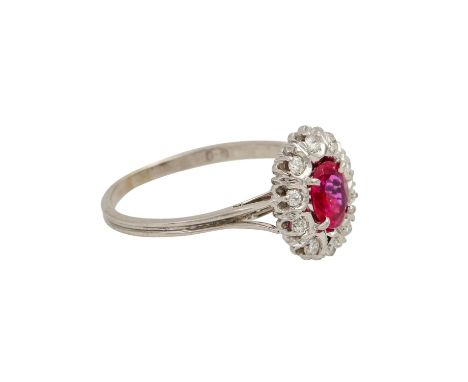   Ring mit Rubin und Brillanten   von zus. ca. 0,10 ct, gute Farbe u. Reinheit, Rubin ca. 0,5 ct, WG 18K, 3,2 gr, RW: 55, 198