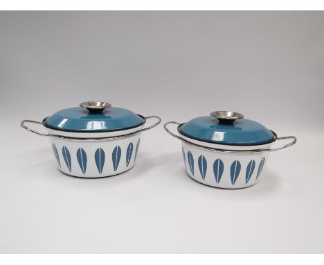 Catherine Holm: Two original vintage blue/white lotus enamelled Norwegian pans with handles and lids, maker's marks, max 29cm