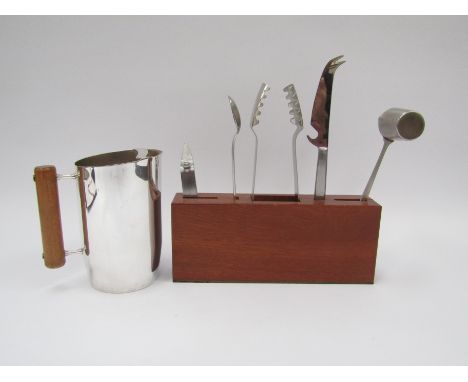 A Viners set of bar tools in wooden block and a Napier jug 