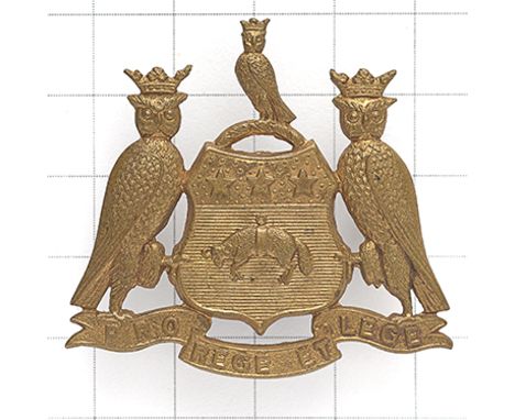 15th &amp; 17th Service Bn West Yorkshire Regiment (Leeds Pals) WW1 Kitchener’s Army cap badge. Die-stamped brass Arms of Lee