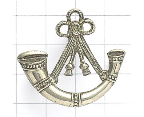 Oxfordshire &amp; Buckinghamshire Light Infantry silver plated Officer’s beret badge. Fine scarce die-cast strung bugle.  Loo