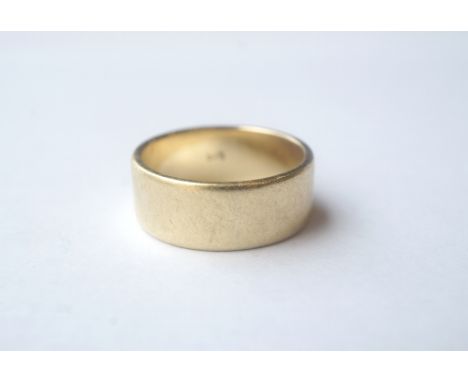 FOURTEEN CARAT GOLD WEDDING BAND
size Q-R, approximately 8.7 grams